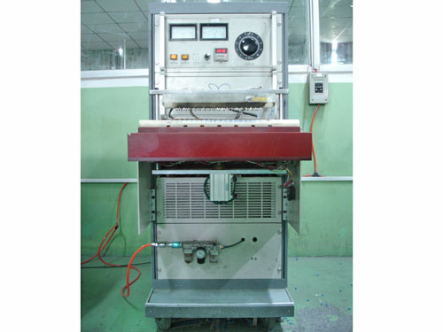 AC耐壓測試機(jī)